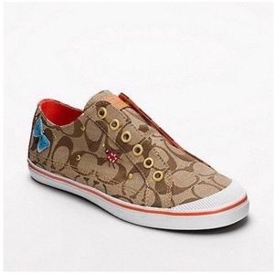 Stylish Tan Sneakers with Gold Accents